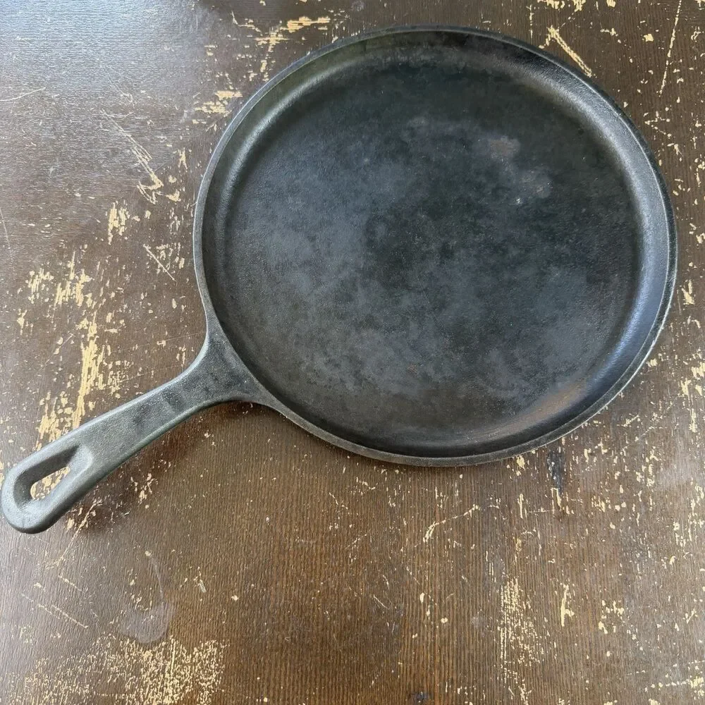 Vintage Cracker Barrel 10.5” Cast Iron Griddle Skillet Old Country Store Lodge